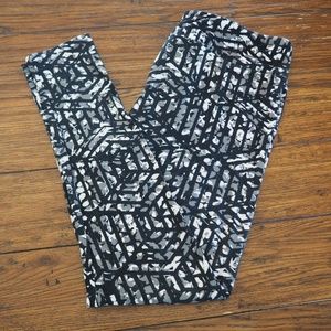 Black, White, Gray Geo-Organic LulaRoe TC Leggings